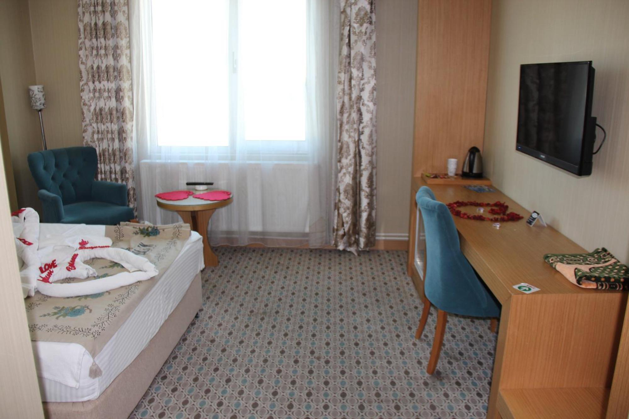 Grand Alin Otel Turhal Buitenkant foto